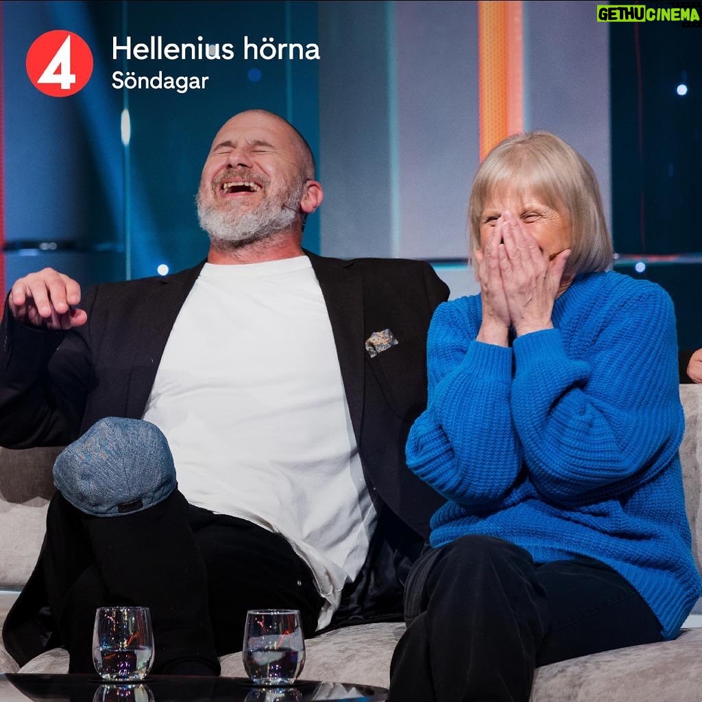 Marko Lehtosalo Instagram - Du är fantastisk mamma. Lite jobbig ibland. Men fantastisk och rolig ❤️🤩 Samt blivande stjärna. Säsongspremiär av Hellenius Hörna imorrn 20:00