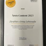 Marko Lehtosalo Instagram - Haha återigen livs levande bevis på att det aldrig är försent. Mamma tillsammans med firstvet vann årets content på Influens awards. Mamma tror ju iofs fortfarande när ordet influencer nämns att vi pratar om influensa. Utsedd till årets raket av medieakademin och nu årets content där stora namn som H&M och Fanta t ex var med och tävlade. Så jävla kul. Mamma, Firstvet och reklambyrån Redgert Comms stort grattis till er! Störst tack alla som röstade ❤️ Trevlig helg! 😊 @firstvet @redgertcomms