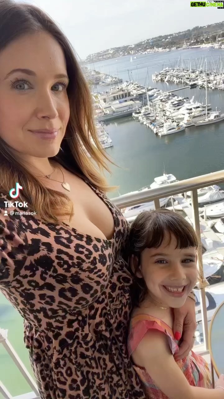 Marla Sokoloff Instagram - 24-hour Spring Break staycation with my big and middle babes. The rules were no iPads or fighting allowed, and I’m happy to say that we survived and thrived without both. ❤️ . . . Thank you @emilyschuman for the fun reel idea! #springbreak #staycation #girlmom #sisters