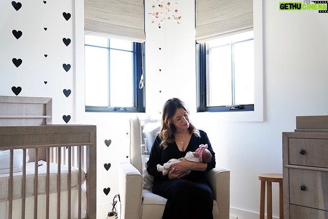 Marla Sokoloff Instagram - ✨One month.✨ “The days are long, but the years are short.” So many hours already spent in this special serene nursery. I’m so grateful to @evolurbaby for creating pieces that are not only functional but that fit into the aesthetic of our home. Not to mention, the most comfortable glider of all time. 📷: @cydneypuro . . #baby #babynursery #nurseryinspo #nurserydecor #babygirlnursery
