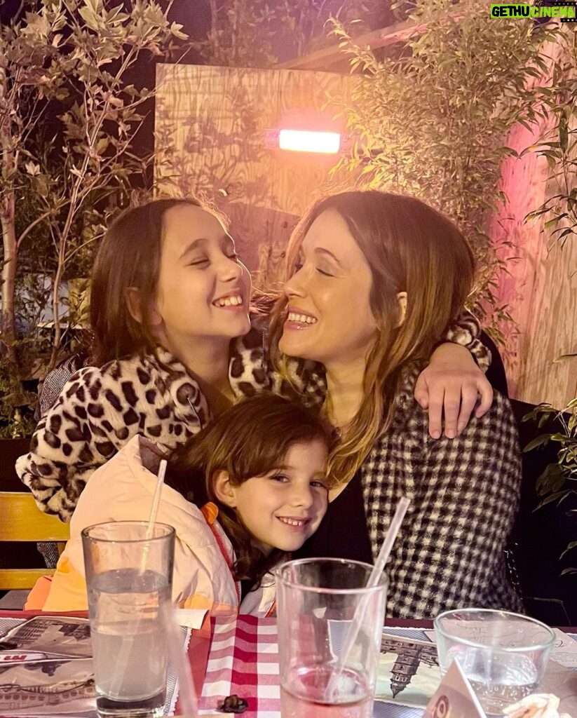 Marla Sokoloff Instagram - Party of four and a half. 🤍 Thank you SO much for all of the incredible birthday messages, texts, calls, FaceTimes that I didn’t answer (I’m looking at you @samanthamstone @lesleygrosvenor @chantellesiegel ), & amazing shoutouts. I feel so loved and truly lucky beyond belief. 41 is going to be a real wild ride… let’s goooooo. Xoxox