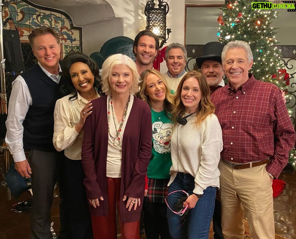 Marla Sokoloff Instagram - 🎄Tonight’s the night! BLENDING CHRISTMAS will air @ 8/7c on @lifetimetv 🎄 Directed by yours truly and starring @haylieduff @aaronoconnell @telma_hopkins @thebarrywilliams @mikelookinland @thesusanolsen @bethabroderick @therealchristopherknight @grumprist @gregevigan and many more. I truly hope you love it! Special shout-out to the best crew in town, love you all so much. ❤ . . #blendingchristmas #itsawonderfullifetime #lifetimemovies #christmasmovies @lifetimetvpr