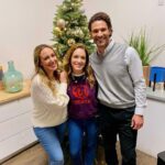 Marla Sokoloff Instagram - I had the extreme pleasure of directing this incredible bunch for Blending Christmas. I have a feeling you are really going to love this one! 🎄Tune in on 12/12 for Blending Christmas on @lifetimetv 🎄#itsawonderfullifetime @lifetimetvpr . . #christmasmovies #christmas #haylieduff #bradybunch