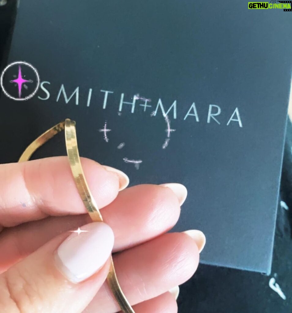 Marla Sokoloff Instagram - ✨ GIVEAWAY CLOSED ✨ I am beyond excited to partner with one of my favorite jewelry lines, @smithandmara. I truly want every piece in their collection, but this silky gold herringbone necklace really caught my eye! We are giving one away to YOU! All you have to do is: ✨Follow me & @smithandmara ✨Like and comment on this photo ✨BONUS ENTRY if you share this post to your story. Good luck!! x 📷: @cydneypuro #giveaway #jewelrygiveaway #smithandmara #herringbonenecklace