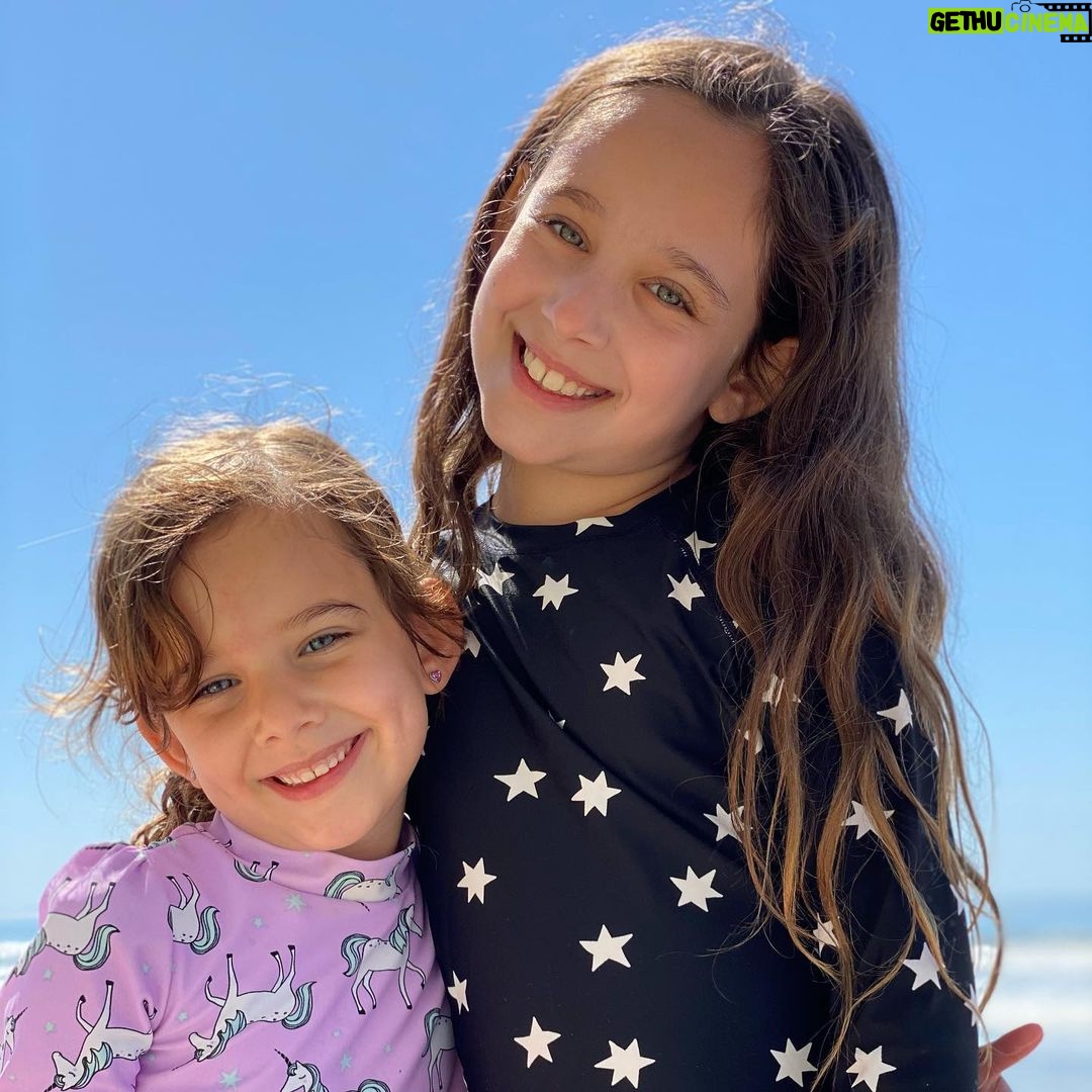 Marla Sokoloff Instagram - βA sibling is the lens through which you see your childhood.β - Ann Hood β¨ Happy National Sibling Day to some of the BEST. π #nationalsiblingday #nationalsiblingsday #brotherandsister #sisters #sistersister #siblings