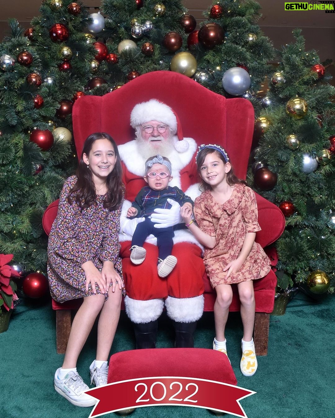 Marla Sokoloff Instagram - You better watch out…you better not cry. 🫣🎄🎅🏻 Happy Holidays from the Puro sisters!