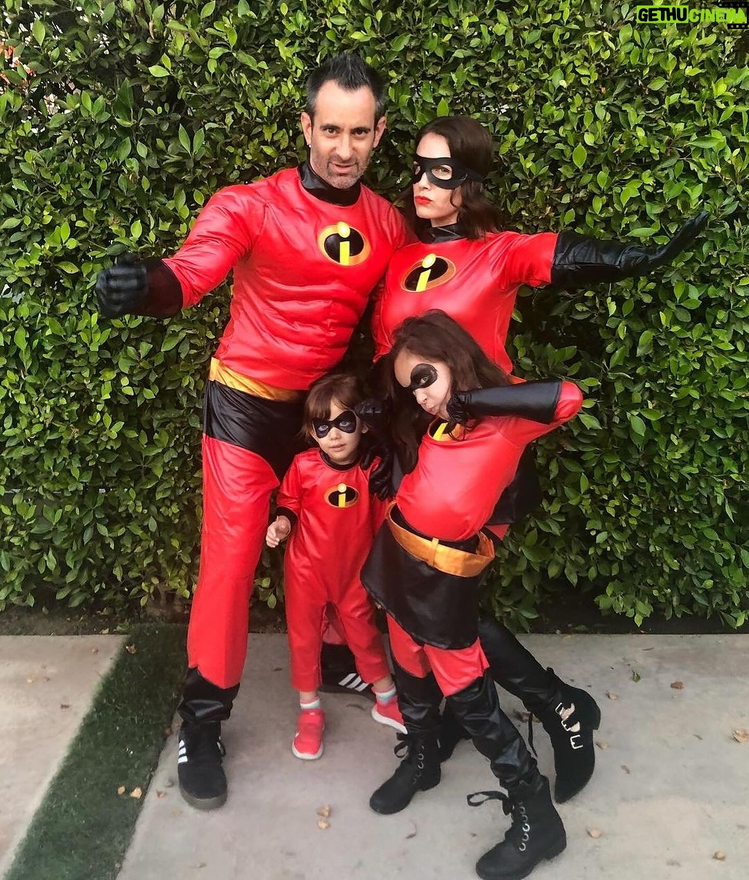 Marla Sokoloff Instagram - This is Halloween. ☠️
