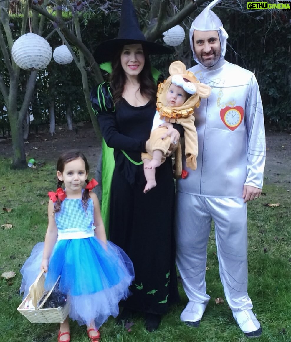Marla Sokoloff Instagram - This is Halloween. ☠️