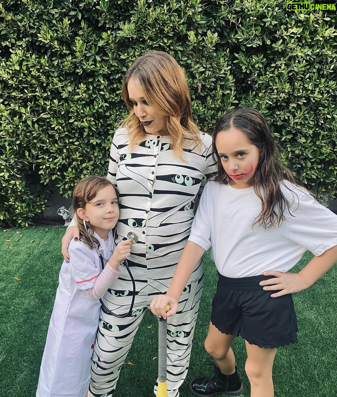 Marla Sokoloff Instagram - This is Halloween. ☠️