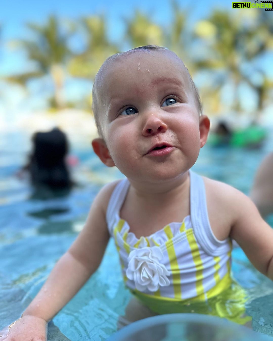 Marla Sokoloff Instagram - ☀️Vacation photo dump.☀️ . . #familyvacation #vacation #vacationphotos #summer #familyof5 #sisters #cabo #mexico