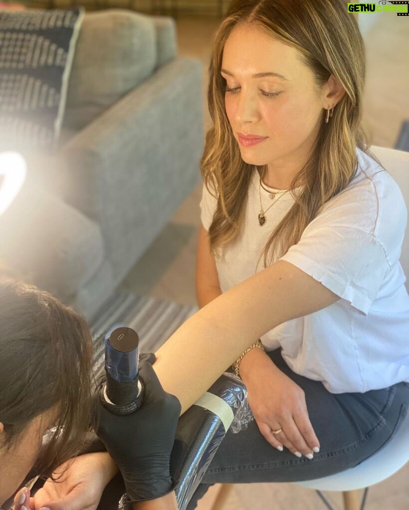 Marla Sokoloff Instagram - ✨Three stars for my girls. A big one, a medium one, and a small one for our new tiny girl. I love the placement as much as the design, so when I lose sight of things I can look down and be reminded of what’s most important in my life. Thank you @cachotattoo for literally gracing me with not only your talent but your kind and gentle soul. (And patience!) Big thanks to my girls at @goodcarmastudio for making the connection. ✨ #sorrymom