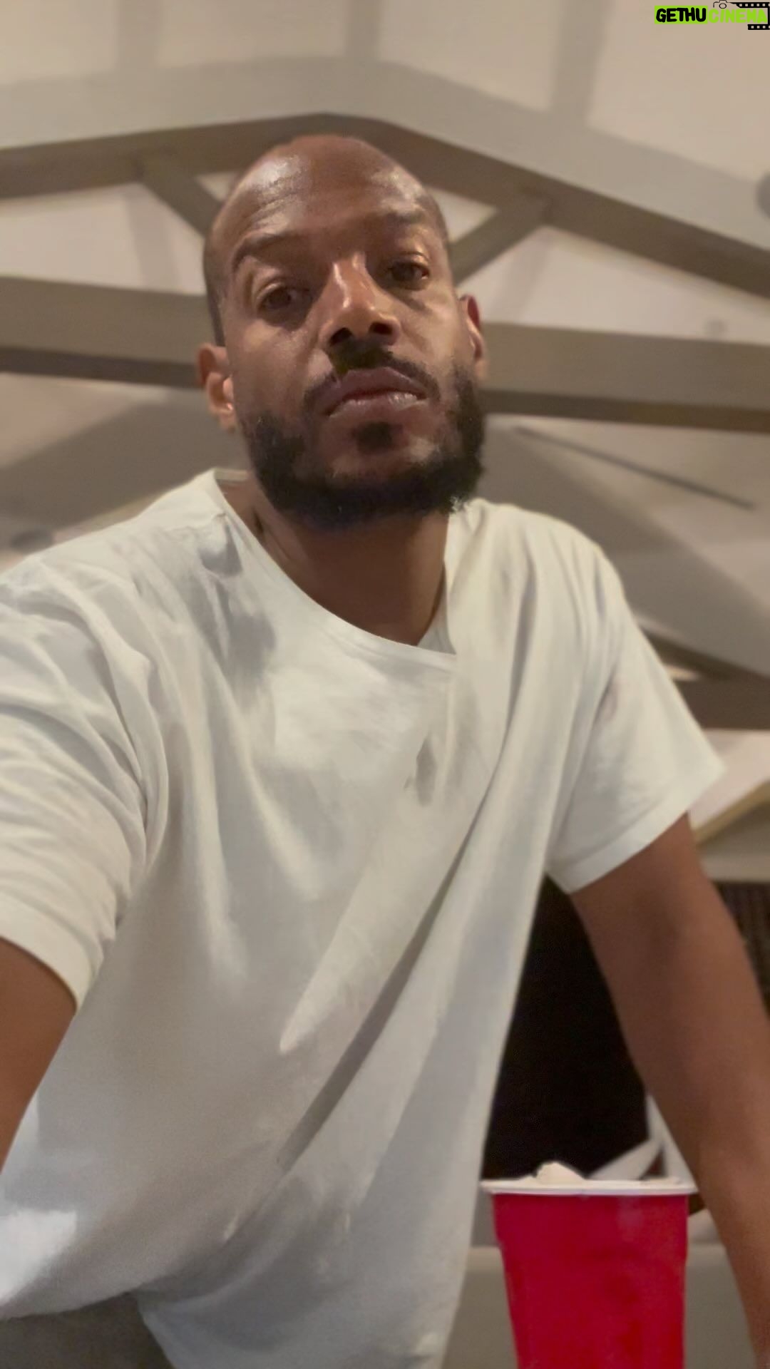 Marlon Wayans Instagram - PORTLAND! Thursday December 14th – Saturday December 16th at @heliumcomedypdx RALEIGH! Thursday December 28th – Saturday December 30th at @goodnightscomedy ATLANTA! Sunday December 31st at @cocacolaroxy After party @celaviatl Suits and Sneakers AUSTIN! Friday January 5th – Sunday January 7th at @capcitycomedy LAS VEGAS! Saturday January 13th at @vhlvtheater CABAZON! Saturday January 20th at @morongocasinoresort BREA! Thursday January 25th – Saturday January 27th at @breaimprov Get your tickets at marlonwayansofficial.com