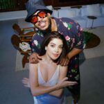 Marlon Wayans Instagram - “Olha só quem chegou das favelas de Beverly Hills…. direto pra FAROFA DA GKAAAAAYYYYY 💥💥💥 Marina Park Hotel
