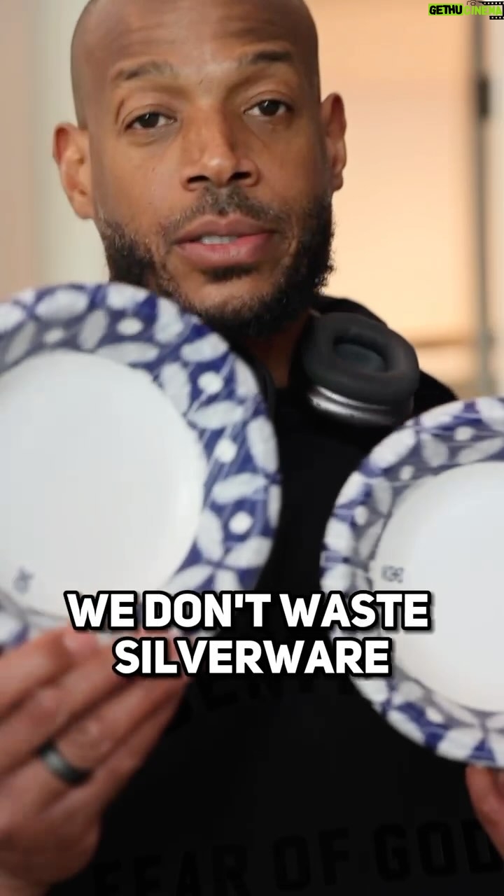 Marlon Wayans Instagram - Abs are made in the kitchen… so are messes