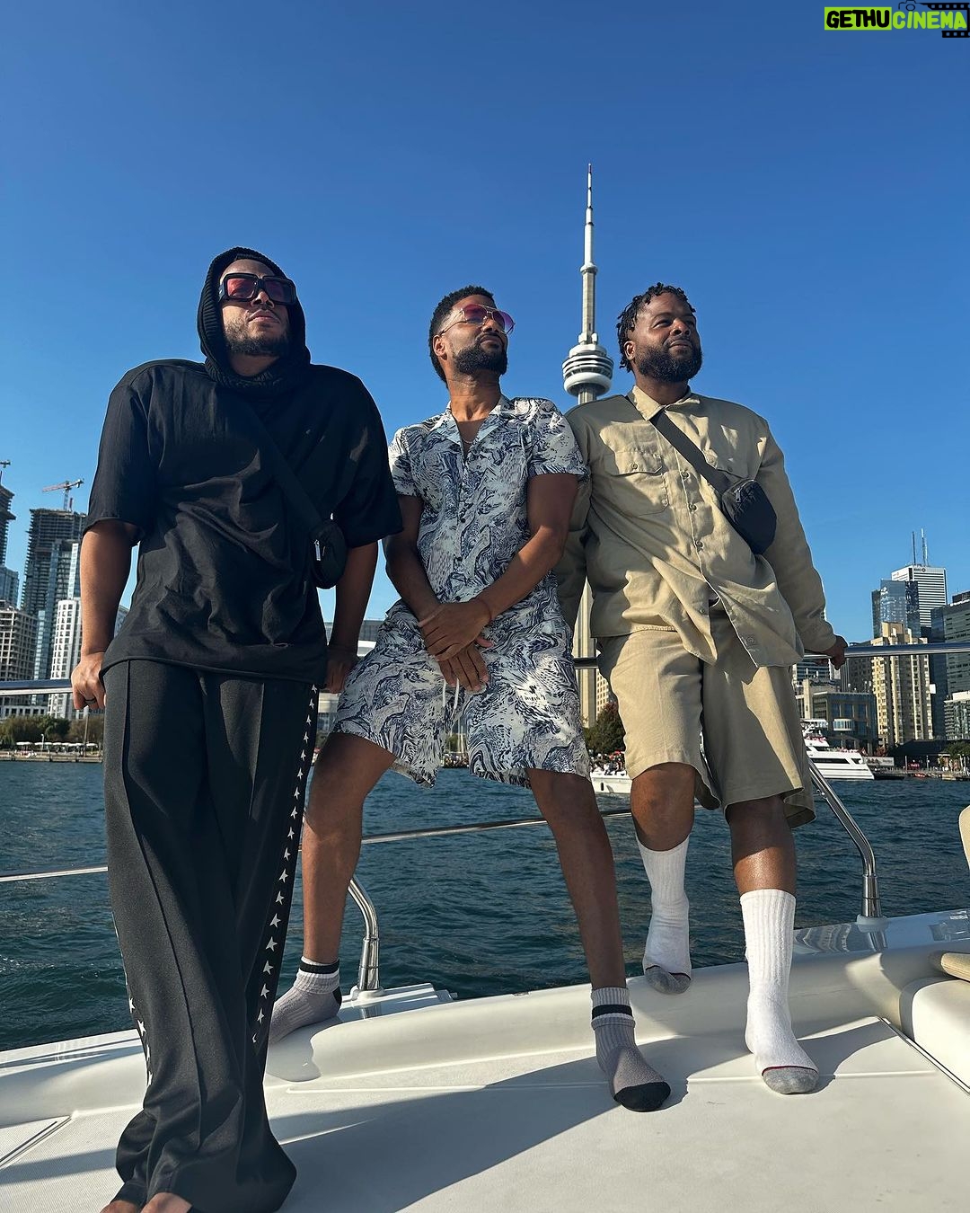 Marlon Wayans Instagram - Day 1’s… Toronto, Ontario