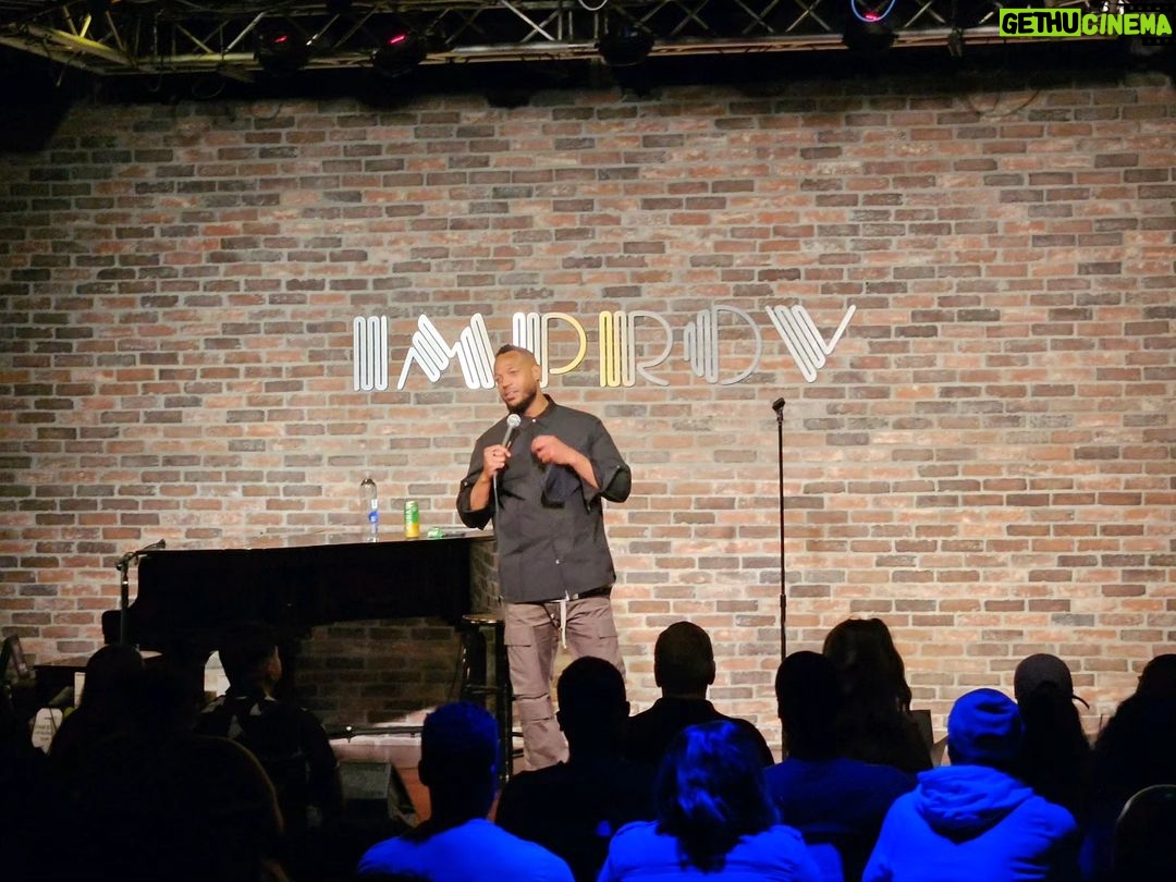Marlon Wayans Instagram - The great @marlonwayans crushing two sold out Main Room shows tonight! #hollywoodimprov #comedy Hollywood Improv