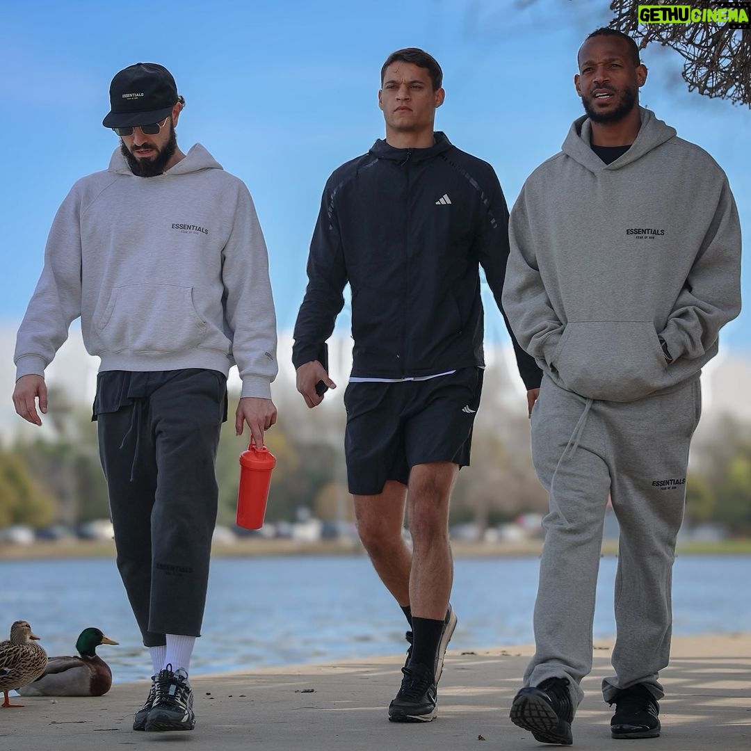 Marlon Wayans Instagram - I call this one GOAT WALK