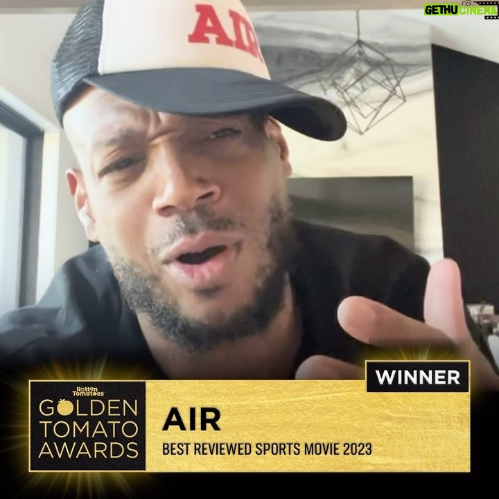 Marlon Wayans Instagram - @marlonwayans wants to thank the critics, fans, and whole #Air crew for their #GoldenTomato Award win!