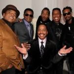 Marlon Wayans Instagram - When 2 GOAT families meet… the JACKSONS AND THE WAYANS. Growing up our family always LOVED the JACKSONS. They were the blueprint. Always love from our family to thiers. From one great big black family dynasty to another. Always love. I was named after MARLON JACKSON and MARLON BRANDO
