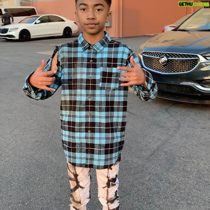 Marsai Martin Instagram - MILESSS Happy Birthday to my forever twin!! I can’t imagine myself growing up/learning life with anyone else. Welcome to adulthood boi!! I love you sososo much♥️ #wondertwinpowersactivate 🤞🏾