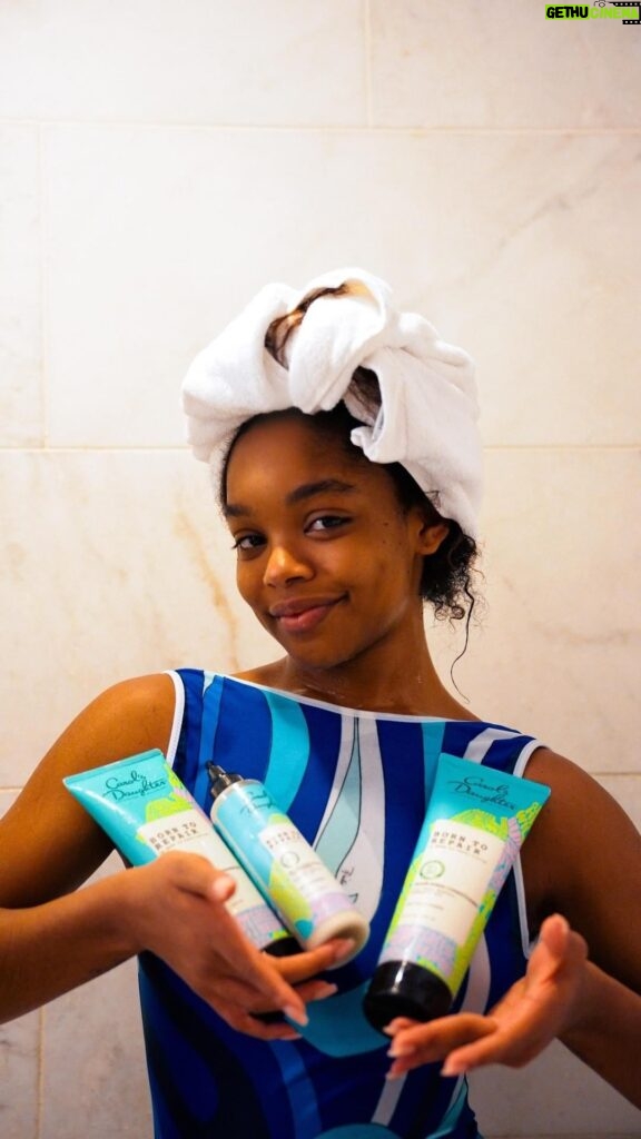 Marsai Martin Instagram - I like making a statement — especially with my style. Switching up my hair is the easiest way for me to express myself, but it can be really damaging. Now, I can change it up whenever I want without having to worry about the stress it can put on my natural hair thanks to Carol’s Daughter’s Born to Repair collection. 🤍➰✨ @carolsdaughter #BornToRepair #CarolsDaughterPartner #CarolsDaughter