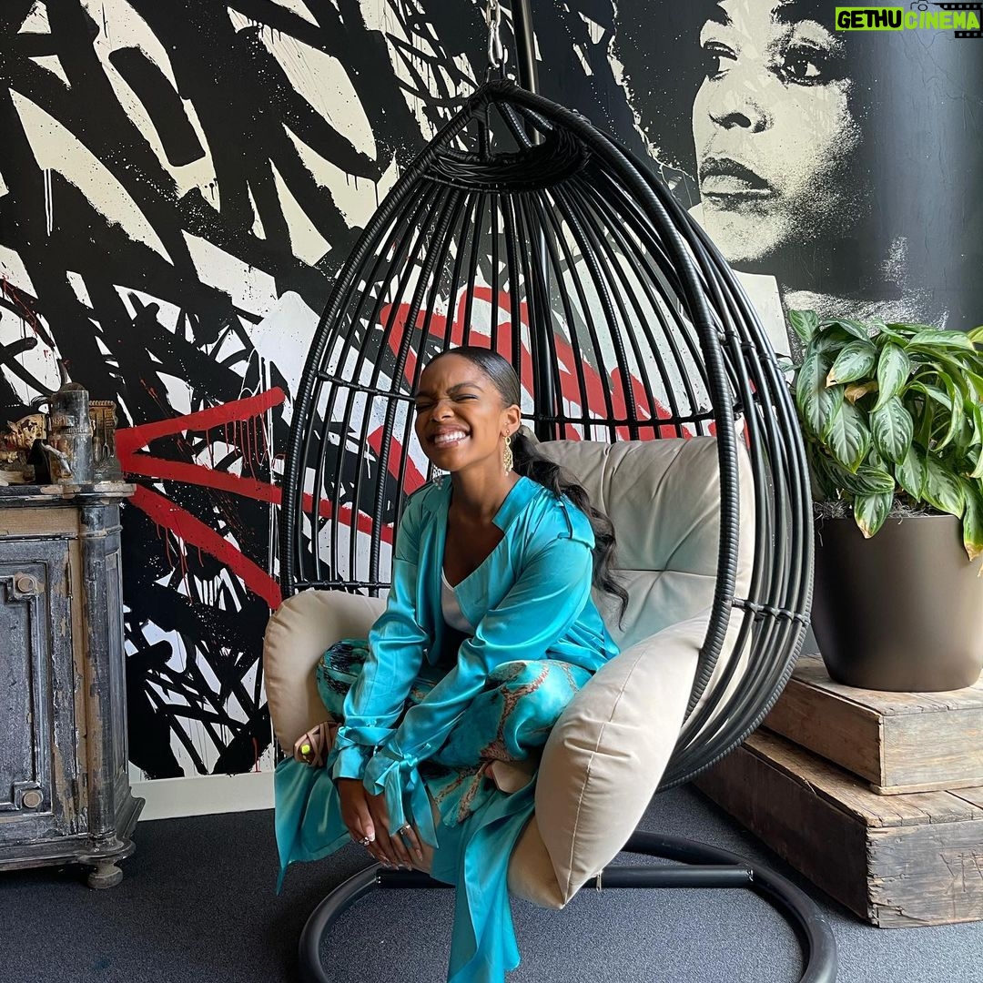 Marsai Martin Instagram - I have been trying to find the perfect financial literacy project for years now. How many of y’all learned about money and finances through trial and error? In my opinion, There are not a lot of books or resources that breaks the information down into small enough bites that we can fully understand. Especially teens like me that our preparing for adulthood. So I teamed up with Verizon Media’s In The Know for a six-part campaign called “Money With Marsai Martin.” I spoke with all types of dope people and leaders with various areas of financial expertise to hear their stories and learn how to make your money work best for you. (even at my age😉) For the next six weeks, episodes come out every Tuesday. Hope you learn as much as I did!!🤎🤑