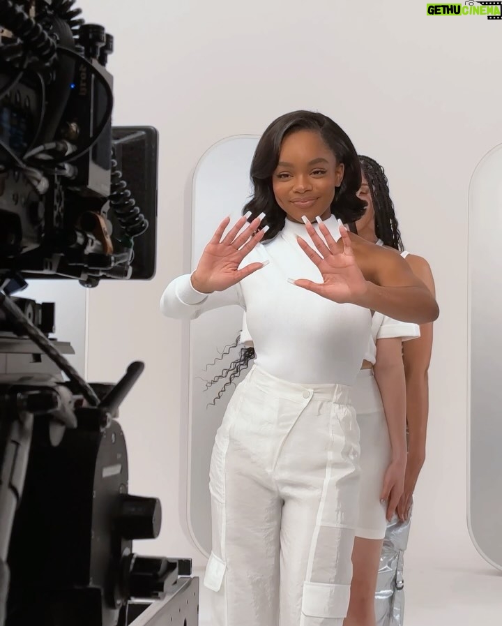 Marsai Martin Instagram - The dermatologists did their thing with this one 🙌🏾!! Clinique’s Even Better Makeup is perfect for fresh, everyday looks + comes in 50 skin-loving shades with Vitamin C. Go find yours at clinique.com. #CliniquePartner #EvenBetterMakeup #DermatologistTested #DermatologistDeveloped #MarsaixClinique