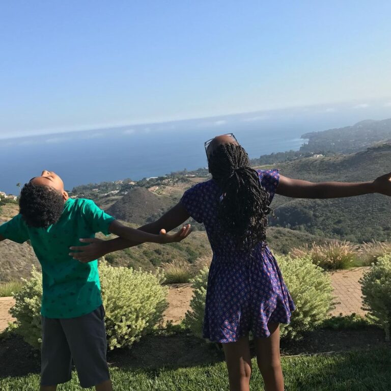 Marsai Martin Instagram - Happy Birthday @milesbrown !!!! ♥️ my twin for 10 years and forever to go 🫂 Love ya broski