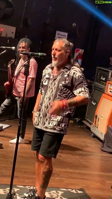 Martín Fabio - 7.1K Likes - Anoche hubo celebración en el @teatroflores
#A25AñosDeLaRealidad @kapangasok los quiero gratiiiii mi genteeee!!!