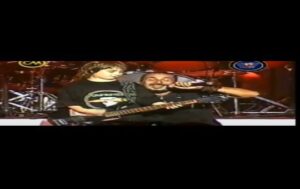 Martín Fabio Instagram - Hoy hace 15 años tocábamos por 1ra vez en el Luna Park, muchas gracias por tanta lealtad 
#17demayo #diadelalealtadkapanguera