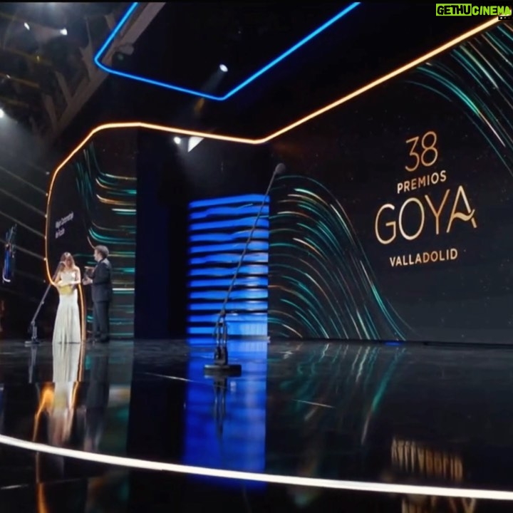 Marta Etura Instagram - Noche de Goya 2024 π«π« Enhorabuena a todos los nominados y premiados. Β‘Viva el cine! #vivalacultura #goyas2024 GRACIAS: ππΌββοΈ @orvedaskincare π@gabriellagecollection π @joyeriasuarez π @carmendejuan β€οΈ @mesalapress