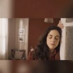 Martha Nowill Instagram - Eu agora tenho um linktree ⚡️Sempre achei mto chic e organizada a pessoa que tem isso. E agora eu consegui ser esta pessoa rsrs. (pelo menos por algumas horas) Lá vc encontra meu vimeo todo maravilhoso que eu e a @teteandriolli organizamos e tem até trechos de filmes legendados em inglês pra mostrar em tudo quanto é lugar ❤️. Tem tb um blog com textos meus, currículo e o link para comprar ingressos para a @asondadepagu e falar com meu agenciamento na @conde_mais . Meus deus quanto profissionalismo, tô amando, dá até pra ser convidada para um monte de #publi ! Este vídeo comemorativo (😂) é o que a Tete editou para ser a capa do vimeo. Nele, cenas de alguns trabalhos meus: -“Todas as Mulheres do Mundo” (dir. @patriciapedrosa @renataportodave e @ricardospencer ) -“ Hard” (dir. @rodrigomeirelles @luizacampos Julia Jordão) - “Felizes para sempre? “( dir. Fernando Meirelles, @lmoura38 @paulomorelli e rodrigo Meirelles), - “O Filme da minha vida “(dir. @seltonmello , -“Beleza S.a”(dir. @fabriziap ) - “Os amigos” (dir. @linachamie ) -“Vermelho Russo” (dir. @x_braun ) . Mtos trabalhos não entraram, vamos ter que fazer outros depois @teteandriolli 😉 Fiquem a vontade para fuçar!