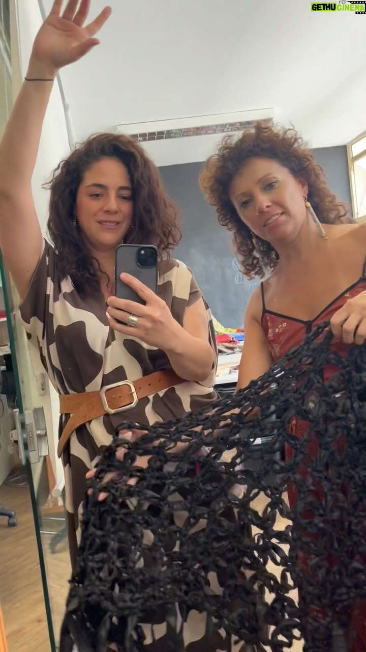Martha Nowill Instagram - Onde a Rainha da Sucata, o Beijo da Mulher Aranha, sustentabilidade e a montacion se encontram para ir ao baile. Fada madrinha @thaislosso 🕷️🖤🕸️