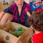 Martha Nowill Instagram - Hoje teve a primeira “feira” orgânica do ano c/ a caixa da @raizsoficial e mercado no fim do dia com meus @los.papudos ! ou seria Boludos @galvaoleo ? rsrs. A festa foi completa e nosso jantar vai ser todo cheio de assunto ❤️‍🔥