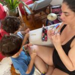 Martha Nowill Instagram - todo mundo aqui de unhas lixadas pra não arranhar os coleguinhas. bom sábado a todos 💅🏻