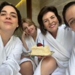 Martha Nowill Instagram - Ontem foi aniversário da minha mãe e teve dupla comemoração pq ela não sabia que ia ganhar uma festa uma surpresa. A gente enganou ela direitinho neh? @ivo2749 @inespisanifranceschini @marinanowill ♥️