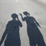 Martha Nowill Instagram - Morei a uma quadra do Minhocão por alguns anos. Todo domingo eu ia andar na pista fechada e ficava abismada com o absurdo que é esse viaduto atravessado na cidade de forma tão violenta e descabida, a ponto de se tornar poético. (pra quem não mora lá, obviamente) Em 2012, eu, @marcela.lordy e @deb_osborn fizemos um curta sobre São Paulo, amor e a especulação imobiliária chamado “Aluga-se”, e tinha um OFF sobre o Minhocão que eu adorava. Feliz aniversário para essa cidade que chamo de minha e que treina a gente em encontrar poesia em lugares improváveis. Te amo. fotos do @joaocare meu parceiro e namorado na época São Paulo, Brazil