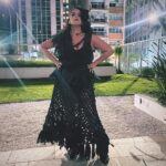 Martha Nowill Instagram - Vestida para o @bailedorosewood num look mágico feito de guarda-chuva reciclado pelas mãos da @trama_afetiva @thaislosso @cordelinha @monicapicavea @jackson minhas botas de cristal @melissaoficial