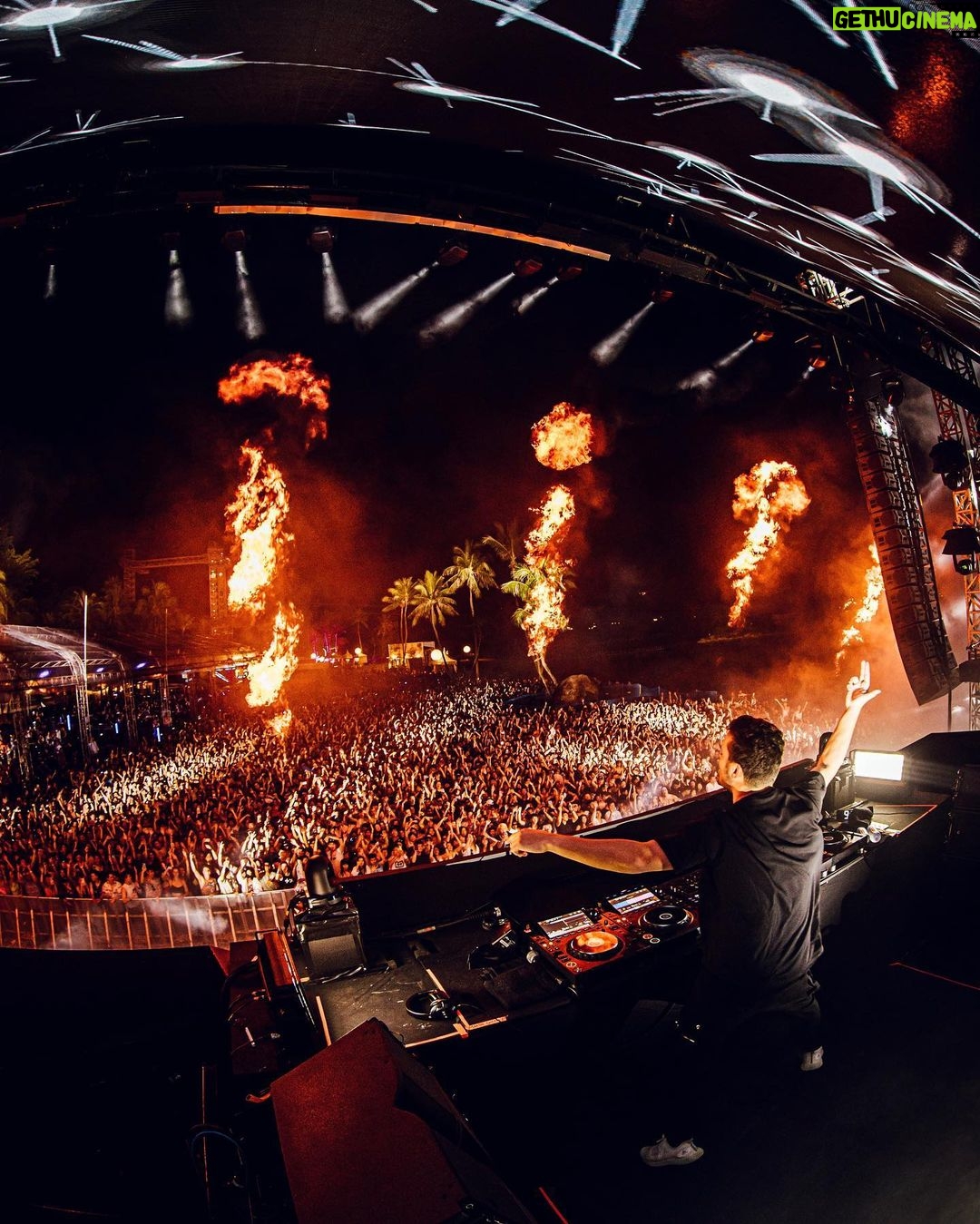 Martin Garrix Instagram - Malaysia & Singapore what a weekend..🤯❤️ thank you!!