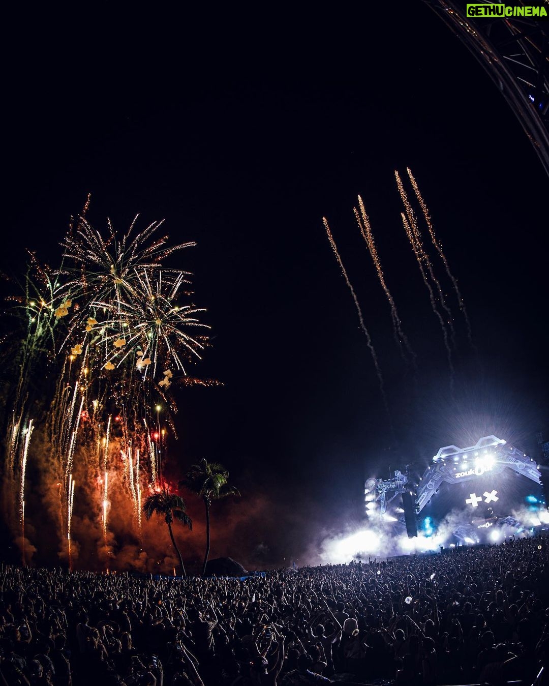 Martin Garrix Instagram - Malaysia & Singapore what a weekend..🤯❤️ thank you!!