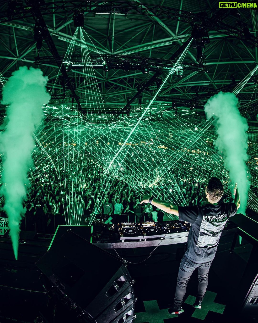 Martin Garrix Instagram - felt good being home.. 2 shows in my hometown were so fun, thanks to everybody for partying and the amazing energy. big smile on my face while I’m writing this and looking at these photos. feels very surreal.. love you guys a lot RAI Amsterdam