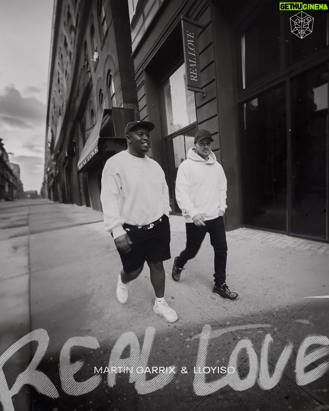 Martin Garrix Instagram - Real Love this friday!! @lloyiso_rsa