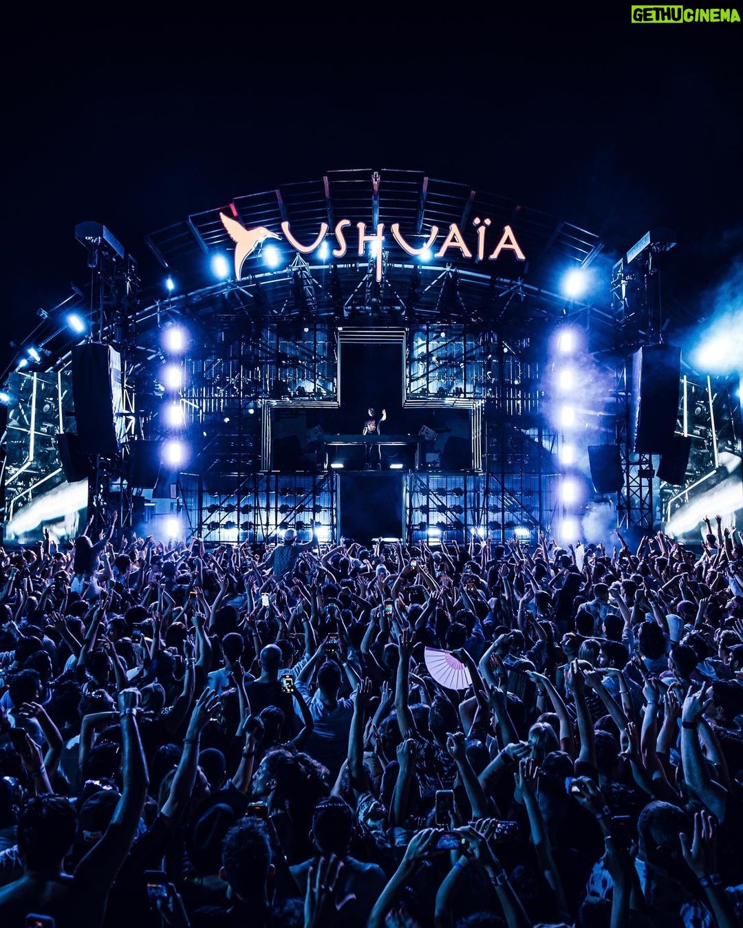 Martin Garrix Instagram - WOW thanks so much @ushuaiaibiza for last night.. week 2 every thursday! ❤️ Ushuaïa Ibiza