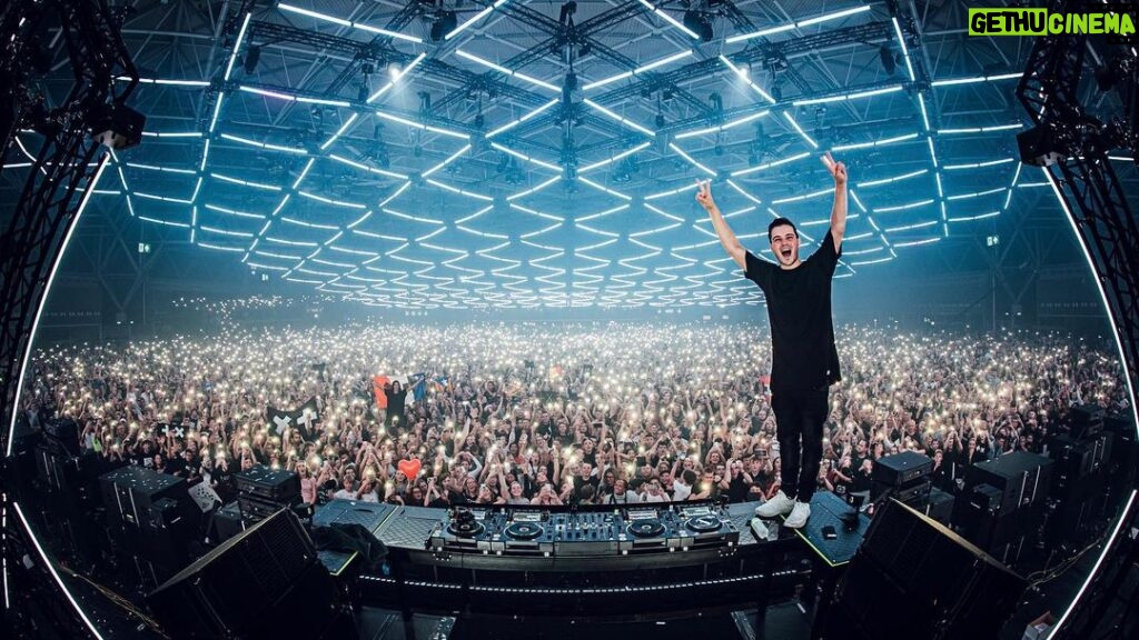 Martin Garrix Instagram - WOW can’t believe both my RAI shows sold out already!! very excited.. got some fun surprises for you RAI Amsterdam
