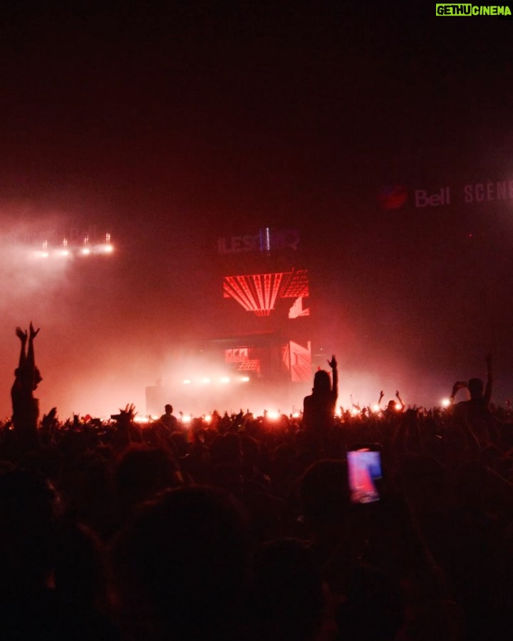 Martin Garrix Instagram - Crazy energy this weekend at @ilesoniq !! 🤯 îLESONIQ
