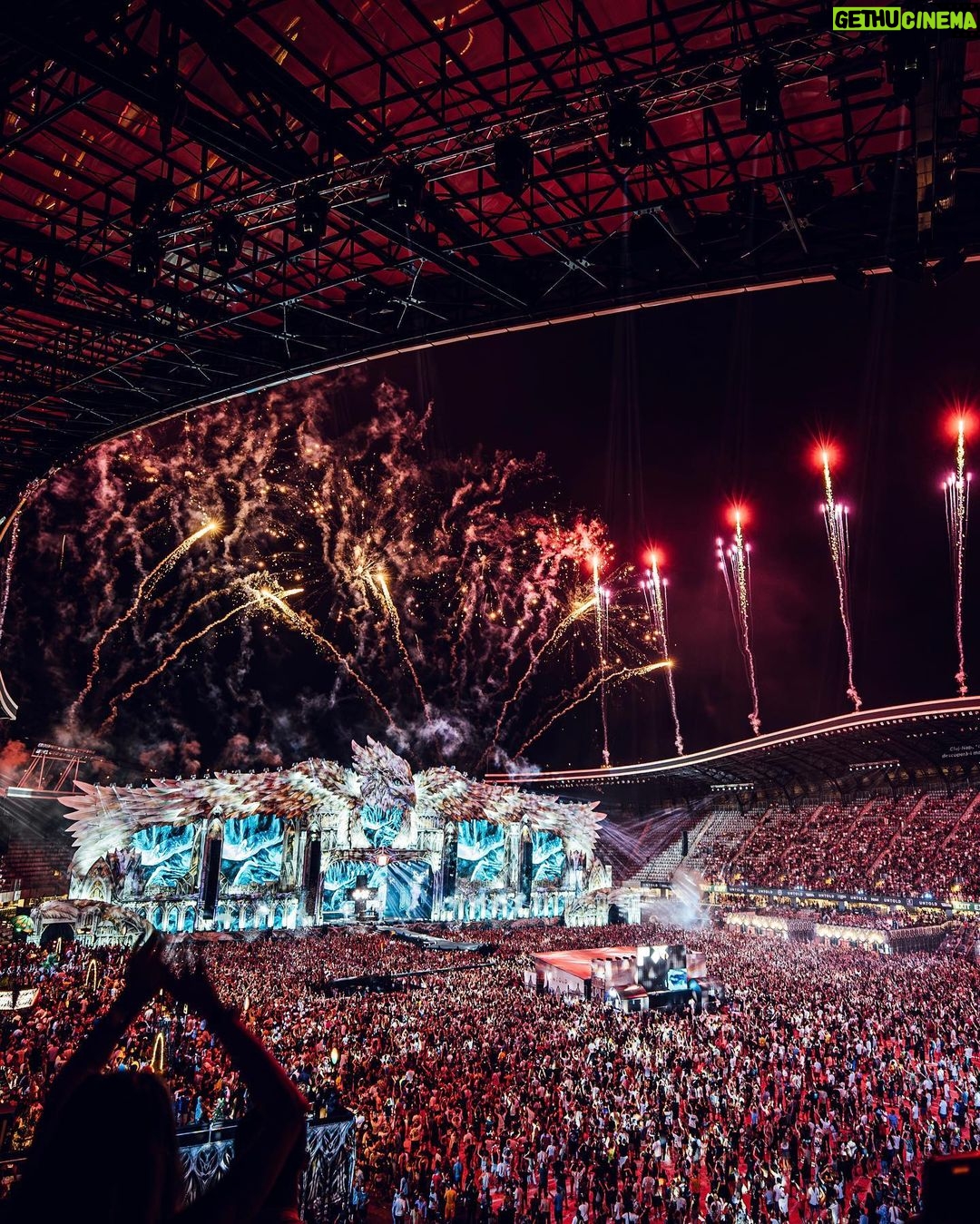 Martin Garrix Instagram - Romania you have my heart. thank you @untoldfestival for the incredible energy ❤️❤️ UNTOLD
