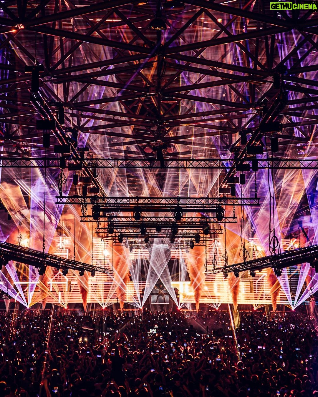 Martin Garrix Instagram - felt good being home.. 2 shows in my hometown were so fun, thanks to everybody for partying and the amazing energy. big smile on my face while I’m writing this and looking at these photos. feels very surreal.. love you guys a lot RAI Amsterdam