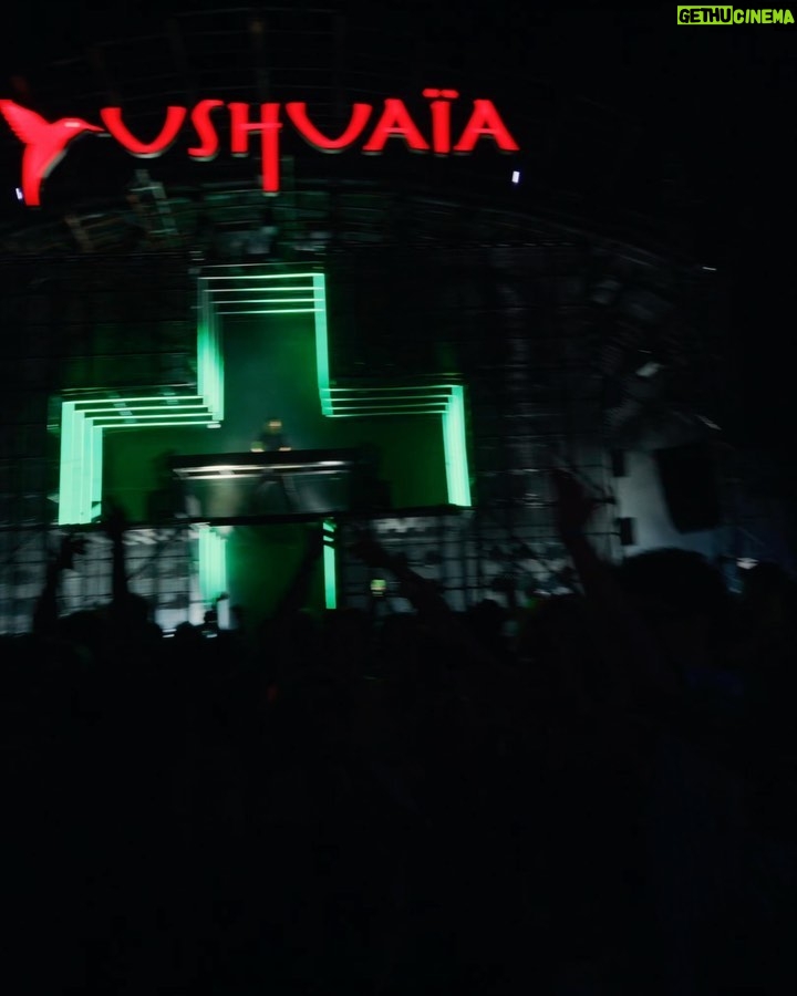 Martin Garrix Instagram - THURSDAYS @ushuaiaibiza wowowow thanks for the energy last night! see you next week ❤️ Ushuaïa Ibiza