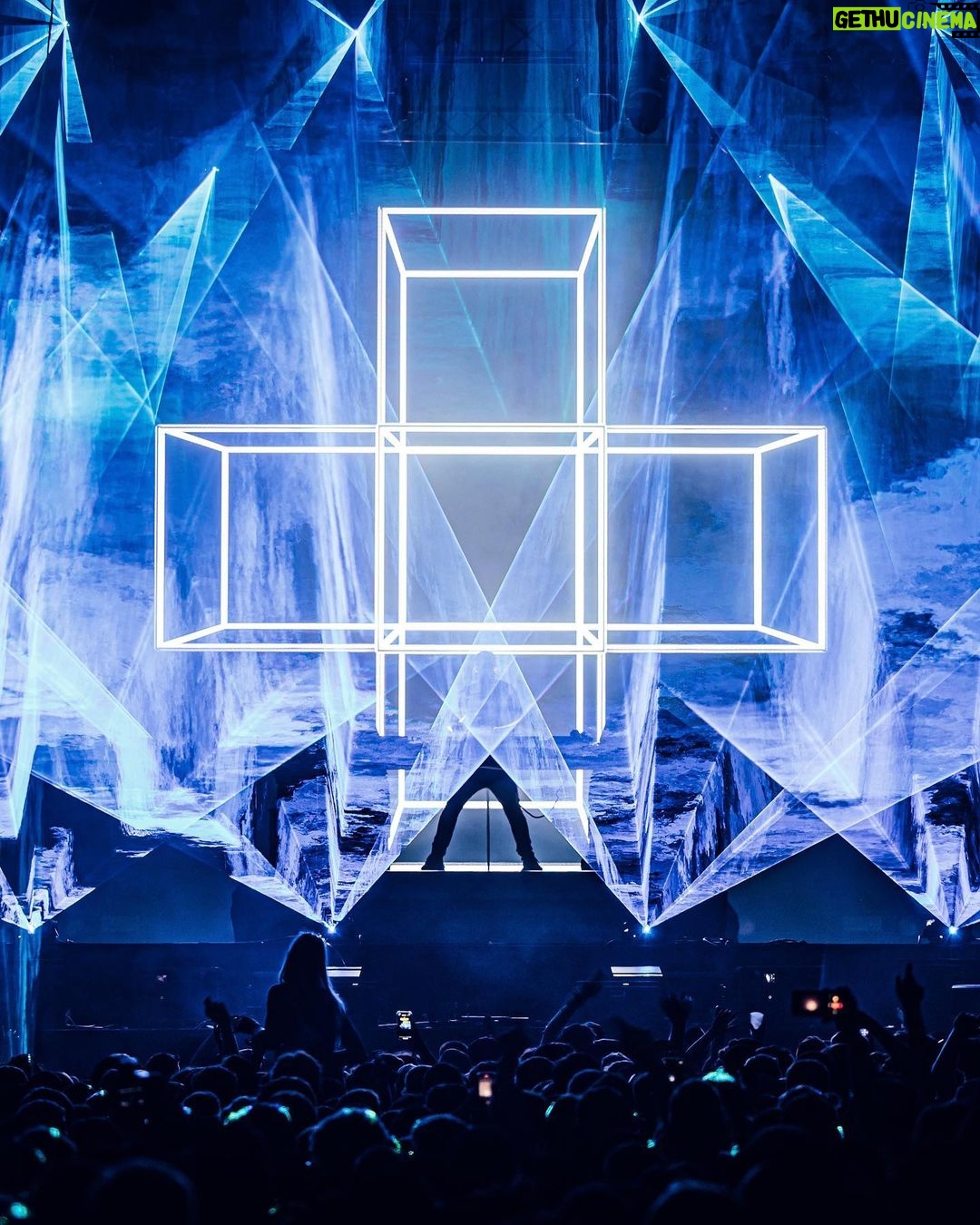 Martin Garrix Instagram - Holy shit thank you Bonn for last night.. that was very special 🤯🔥❤️ Panama Open Air