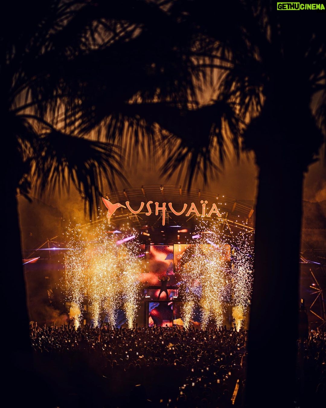 Martin Garrix Instagram - IBIZA I’m back!!!! every thursday for the next 12 weeks. thanks for the incredible opening ❤️ Ushuaïa Ibiza